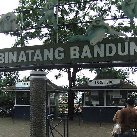 Zen Rooms Bukit Tunggul Бандунг Экстерьер фото
