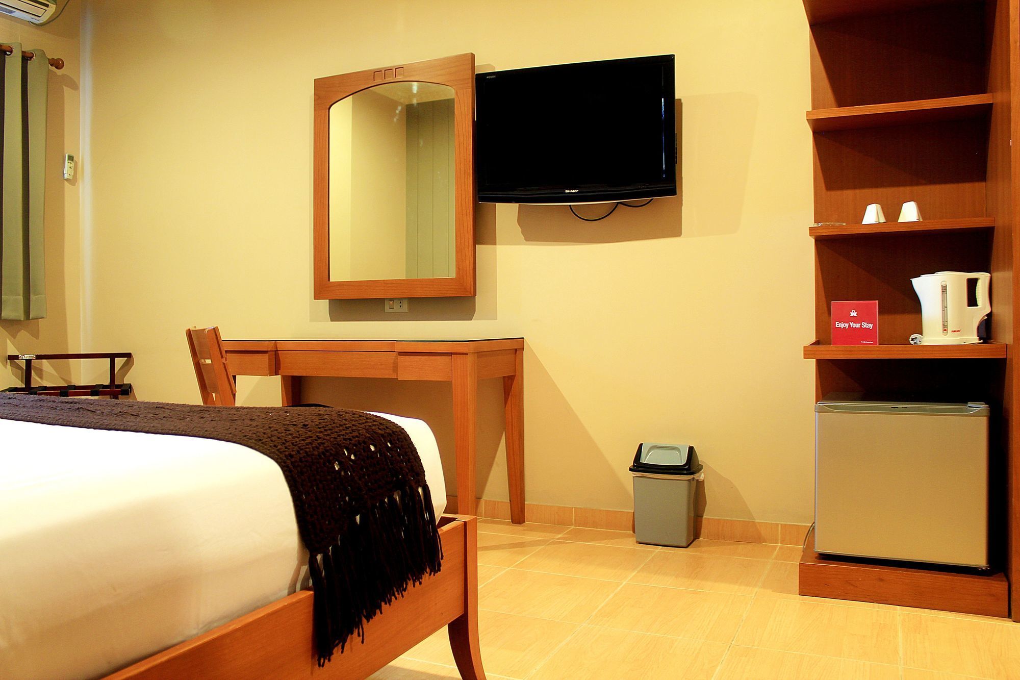 Zen Rooms Bukit Tunggul Бандунг Экстерьер фото